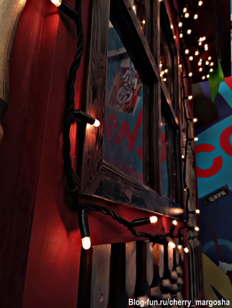 Я растворилась в огнях и совсем не хотела прощаться с прошлым...?

I disappeared into the fires and did not want to say goodbye to the past at all...?